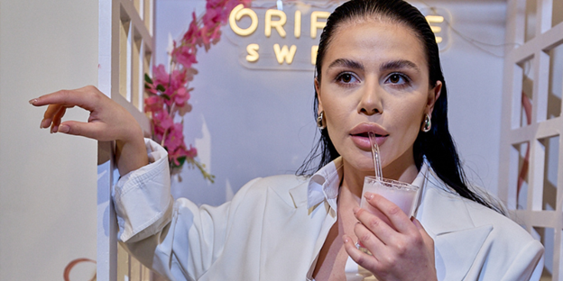 Cum pot creatorii de beauty sa castige bani din social media: peste 500 de înscriși la Face of Oriflame