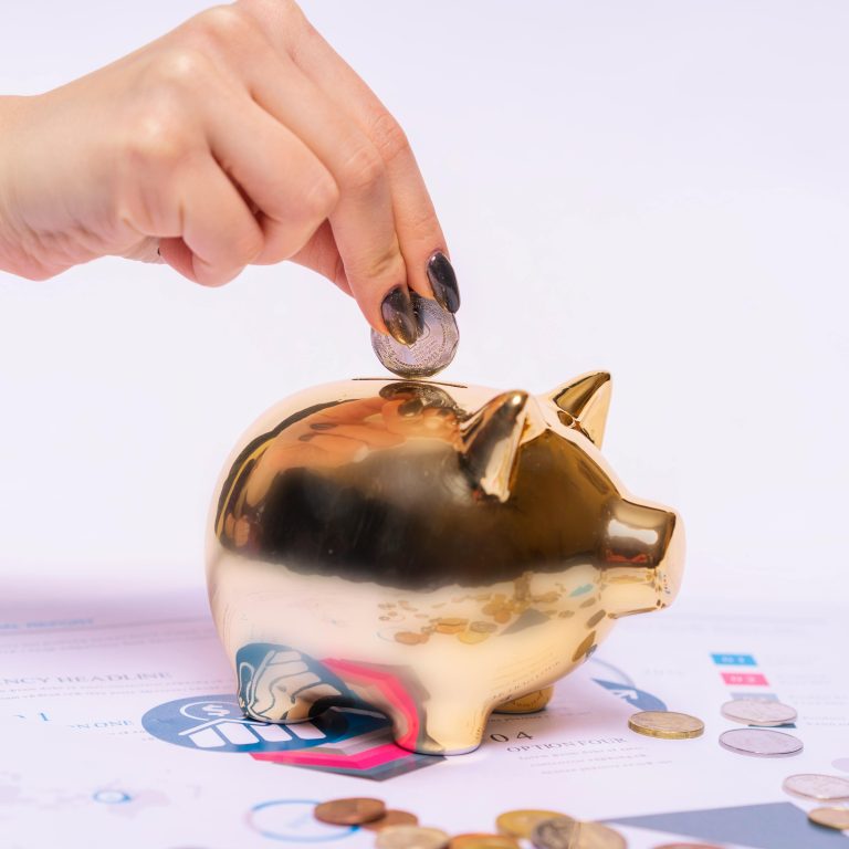 Consiliul Concurenței a aplicat amenzi de 3,73 miliarde de lei pentru 10 bănci în cazul ROBOR